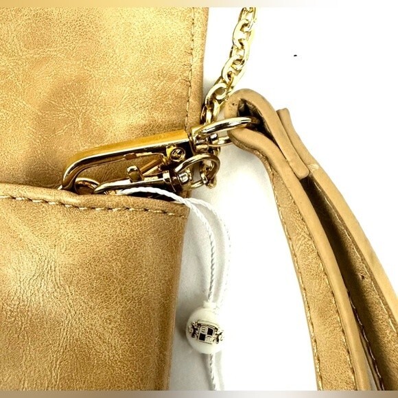 Urban Expressions Tan Rectangular Crossbody/Clutch/Wristlet Bag Chain Strap NEW - Picture 3 of 12